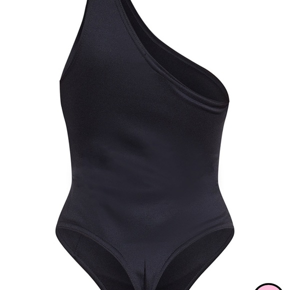 NWT PrettyLittleThing One Shoulder Bodysuit - Picture 4 of 6
